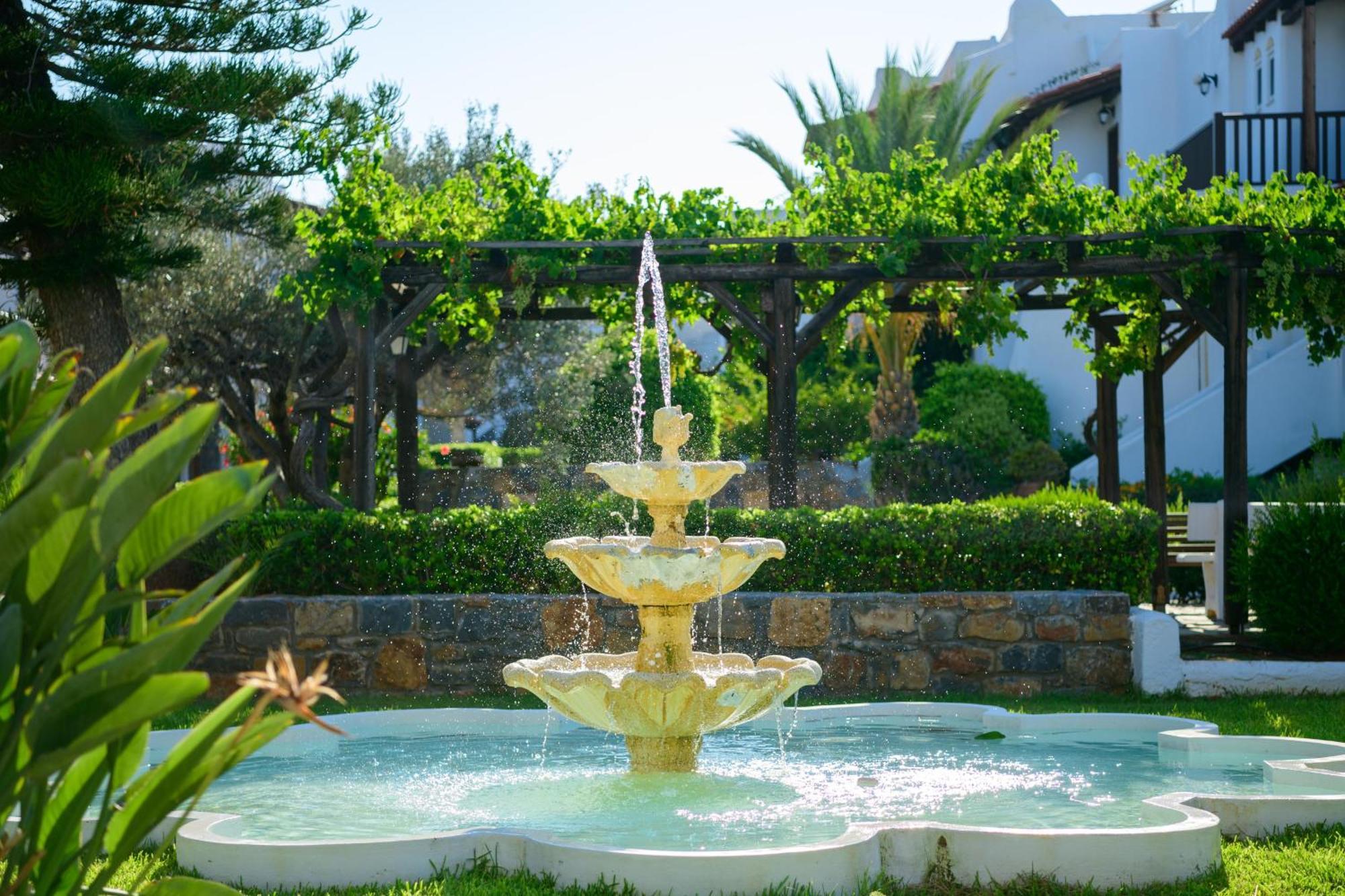 Alexander Beach Hotel & Village Resort Malia Exterior foto